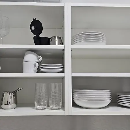 Memento With Private Bathrooms & Shared Kitchen Apartma *