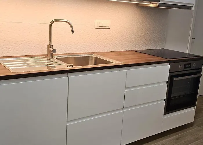 Memento With Private Bathrooms & Shared Kitchen